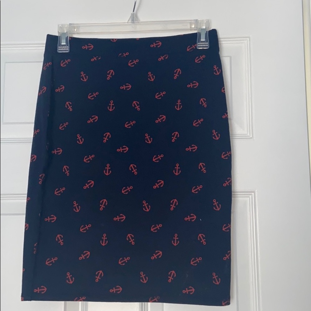 Knee length body con skirt